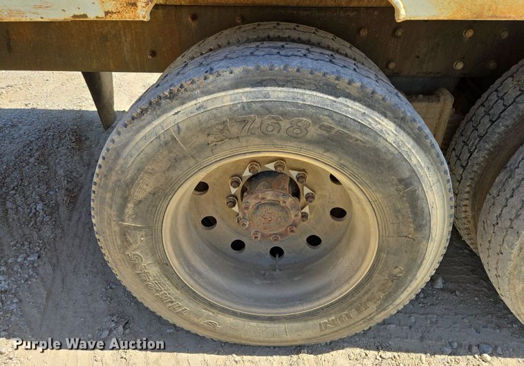 image for item EF2991 2004 Mack CV713 kill truck