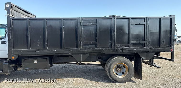 image for item EG2653 2000 Chevrolet C6500 dump truck