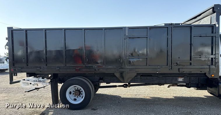 image for item EG2653 2000 Chevrolet C6500 dump truck