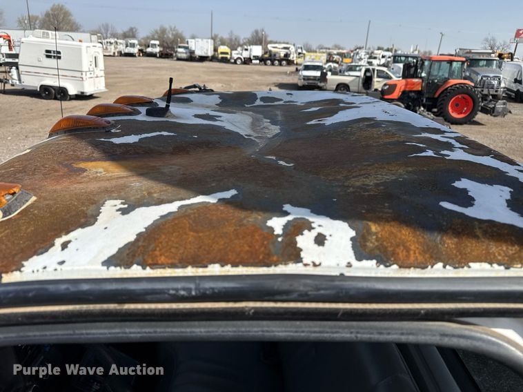 image for item EG2653 2000 Chevrolet C6500 dump truck