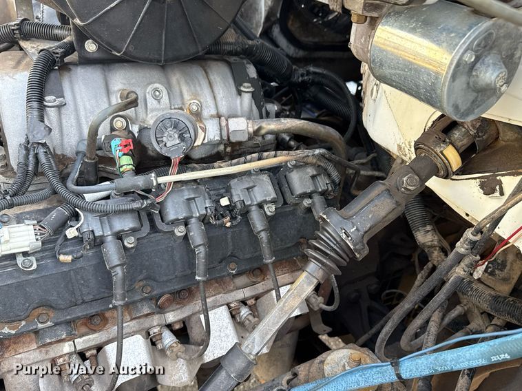 image for item EG2653 2000 Chevrolet C6500 dump truck