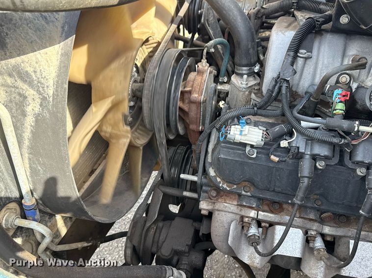 image for item EG2653 2000 Chevrolet C6500 dump truck