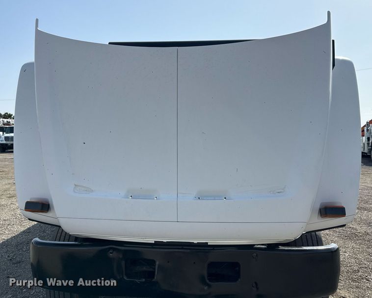 image for item EG2653 2000 Chevrolet C6500 dump truck