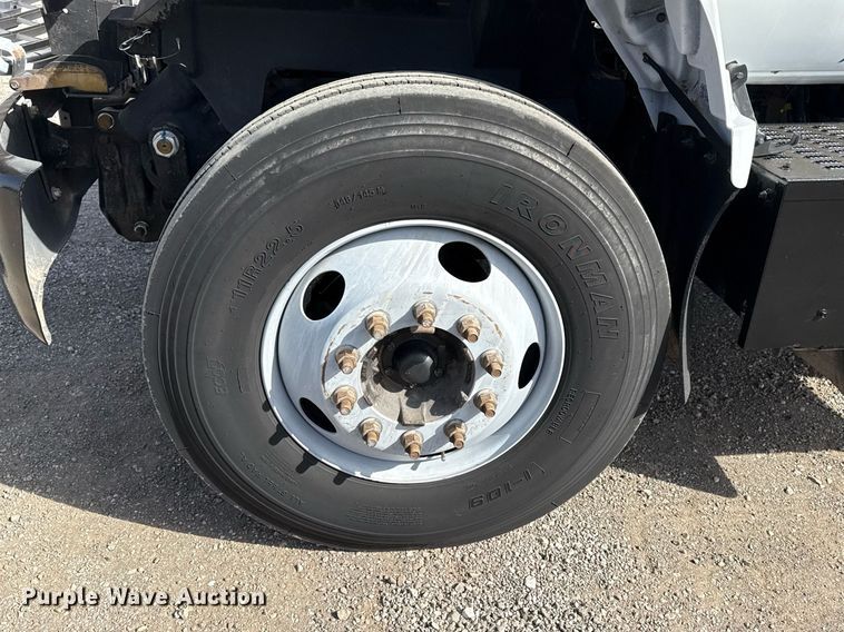 image for item EG2653 2000 Chevrolet C6500 dump truck