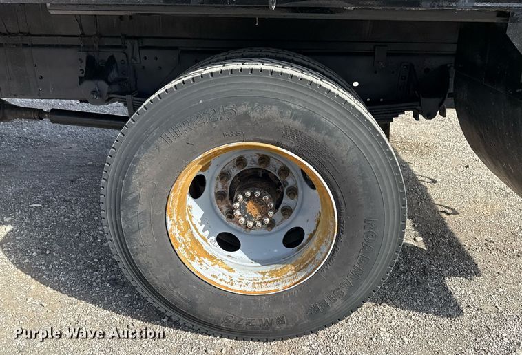 image for item EG2653 2000 Chevrolet C6500 dump truck