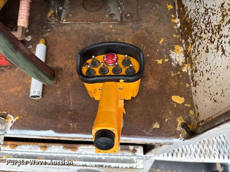 image for item EG5718 2007 Freightliner Business Class M2 utility / service truck