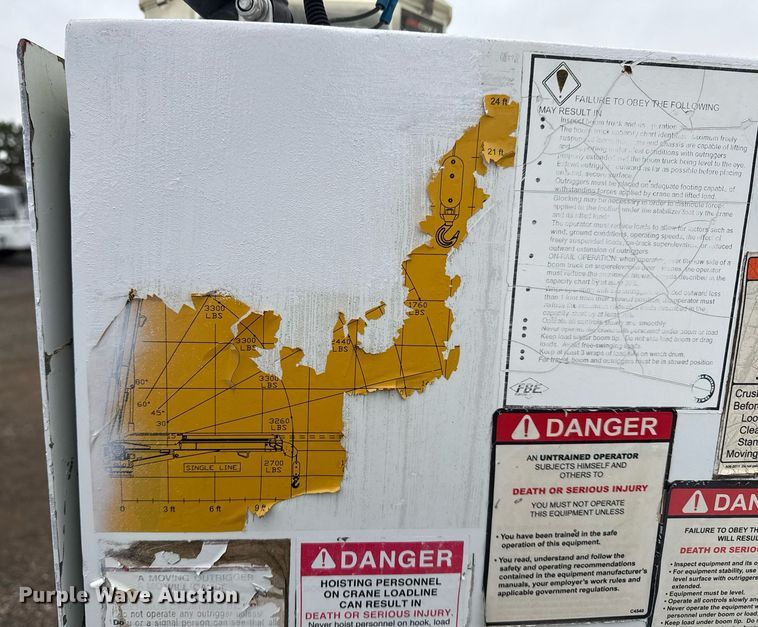 image for item EG5718 2007 Freightliner Business Class M2 utility / service truck