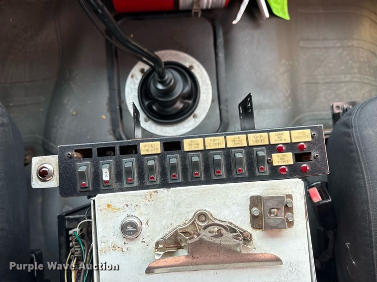 image for item EG5718 2007 Freightliner Business Class M2 utility / service truck