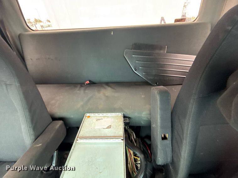 image for item EG5718 2007 Freightliner Business Class M2 utility / service truck