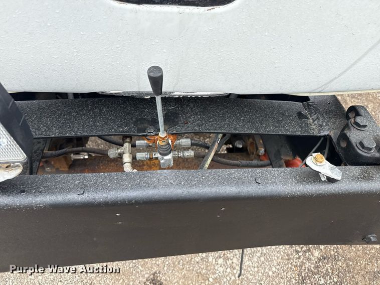 image for item EG5718 2007 Freightliner Business Class M2 utility / service truck