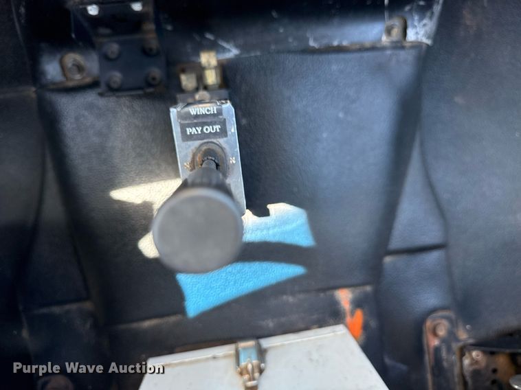 image for item EG5756 2002 Chevrolet C7500 bucket truck