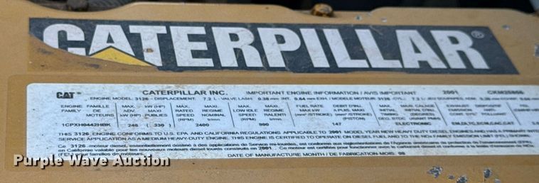 image for item EG5756 2002 Chevrolet C7500 bucket truck