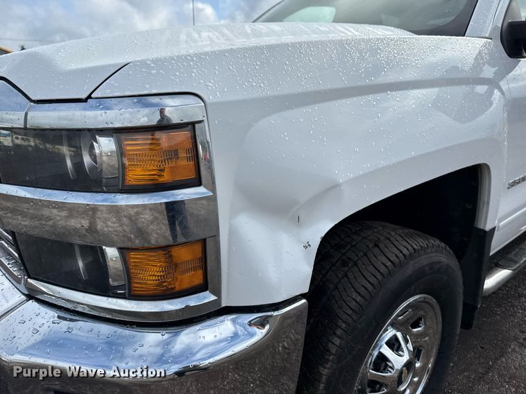 image for item EG5822 2016 Chevrolet Silverado 3500HD Crew Cab utility bed pickup truck