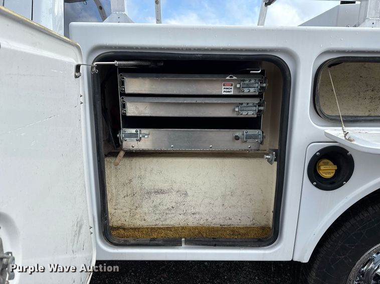 image for item EG5822 2016 Chevrolet Silverado 3500HD Crew Cab utility bed pickup truck