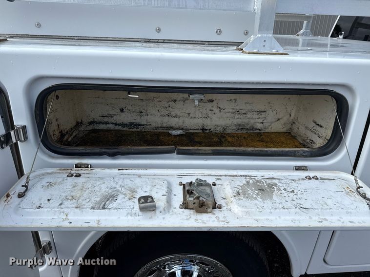 image for item EG5822 2016 Chevrolet Silverado 3500HD Crew Cab utility bed pickup truck