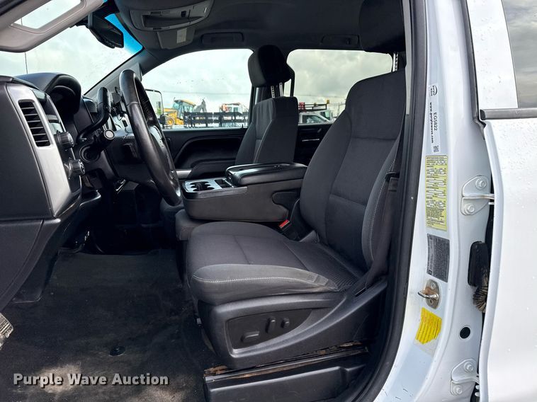 image for item EG5822 2016 Chevrolet Silverado 3500HD Crew Cab utility bed pickup truck