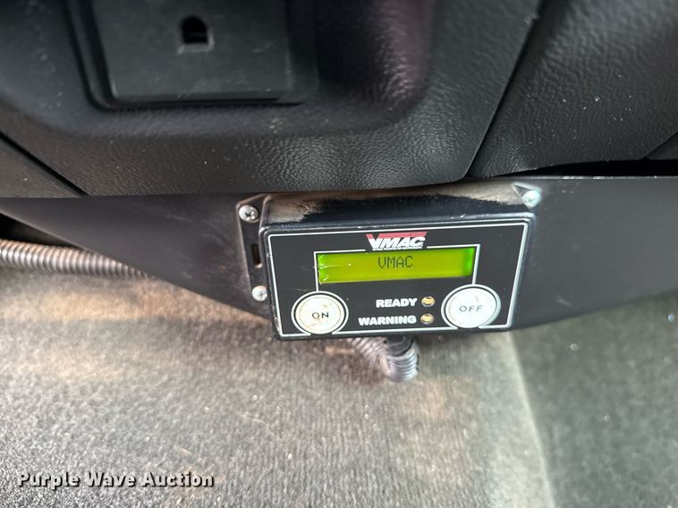 image for item EG5822 2016 Chevrolet Silverado 3500HD Crew Cab utility bed pickup truck