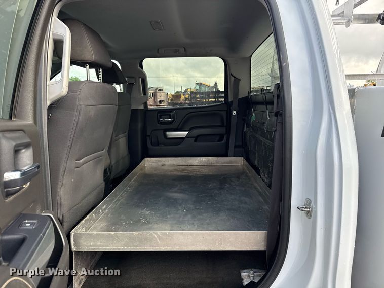 image for item EG5822 2016 Chevrolet Silverado 3500HD Crew Cab utility bed pickup truck