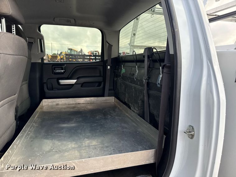 image for item EG5822 2016 Chevrolet Silverado 3500HD Crew Cab utility bed pickup truck