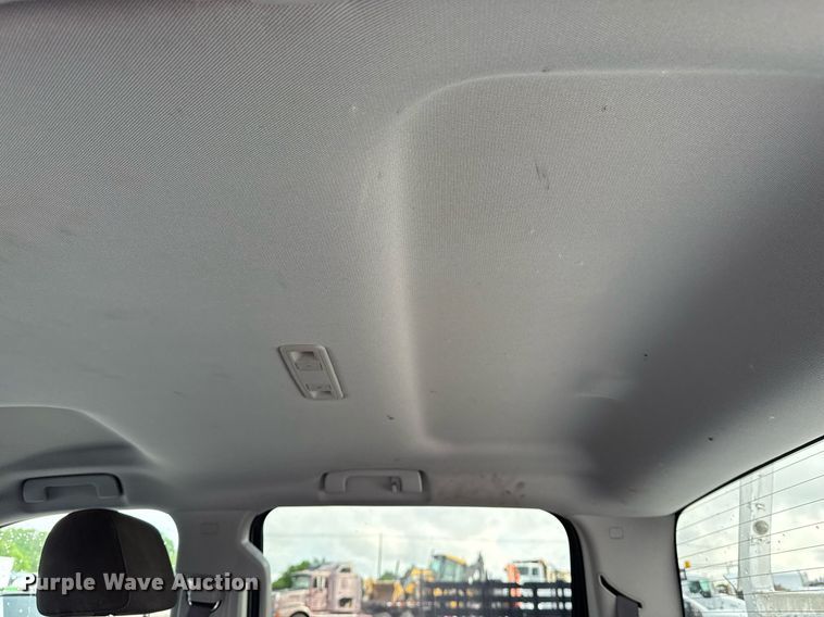 image for item EG5822 2016 Chevrolet Silverado 3500HD Crew Cab utility bed pickup truck