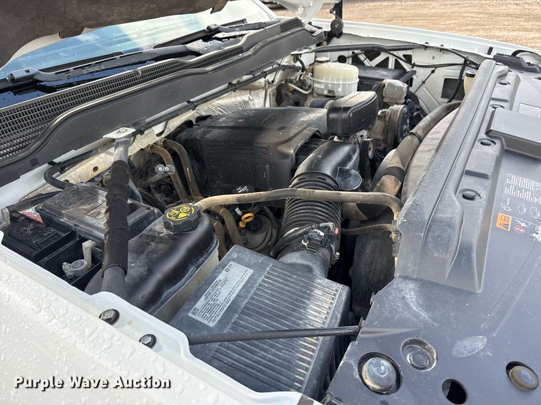 image for item EG5822 2016 Chevrolet Silverado 3500HD Crew Cab utility bed pickup truck