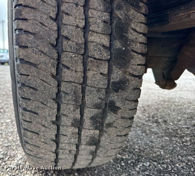 image for item EG5822 2016 Chevrolet Silverado 3500HD Crew Cab utility bed pickup truck