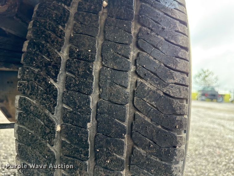 image for item EG5822 2016 Chevrolet Silverado 3500HD Crew Cab utility bed pickup truck