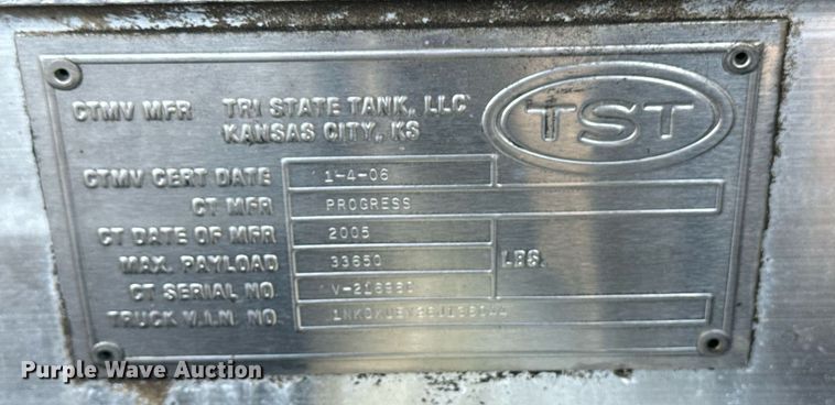 image for item EG5836 2006 Kenworth T800 vacuum truck