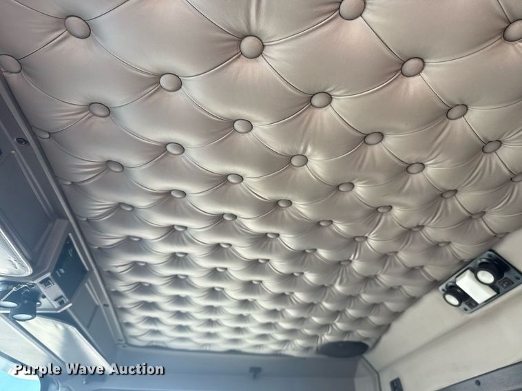 image for item EG5836 2006 Kenworth T800 vacuum truck