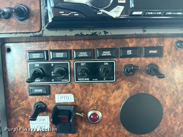 image for item EG5836 2006 Kenworth T800 vacuum truck