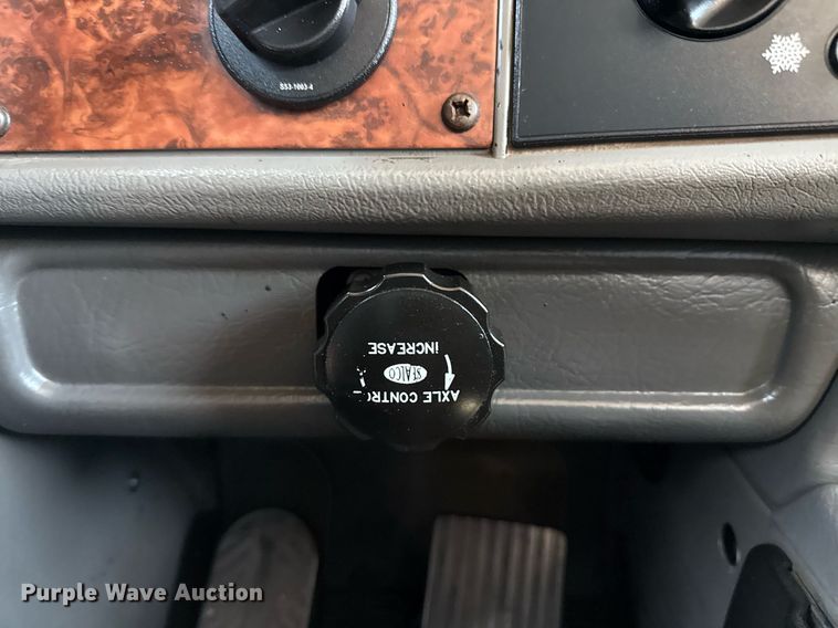 image for item EG5836 2006 Kenworth T800 vacuum truck