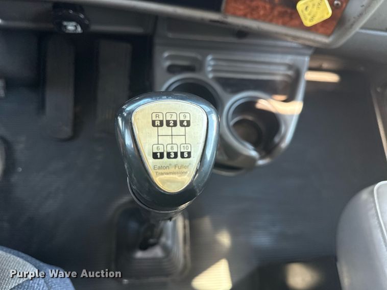 image for item EG5836 2006 Kenworth T800 vacuum truck