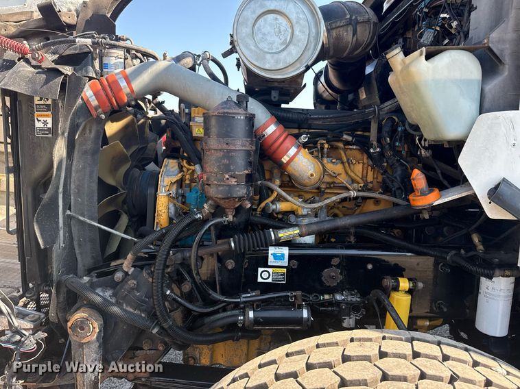 image for item EG5836 2006 Kenworth T800 vacuum truck