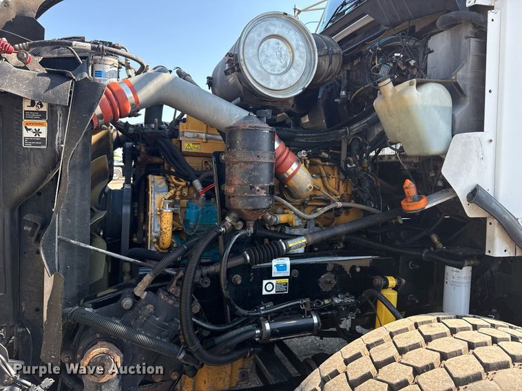 image for item EG5836 2006 Kenworth T800 vacuum truck