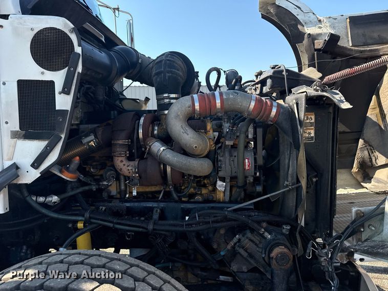 image for item EG5836 2006 Kenworth T800 vacuum truck