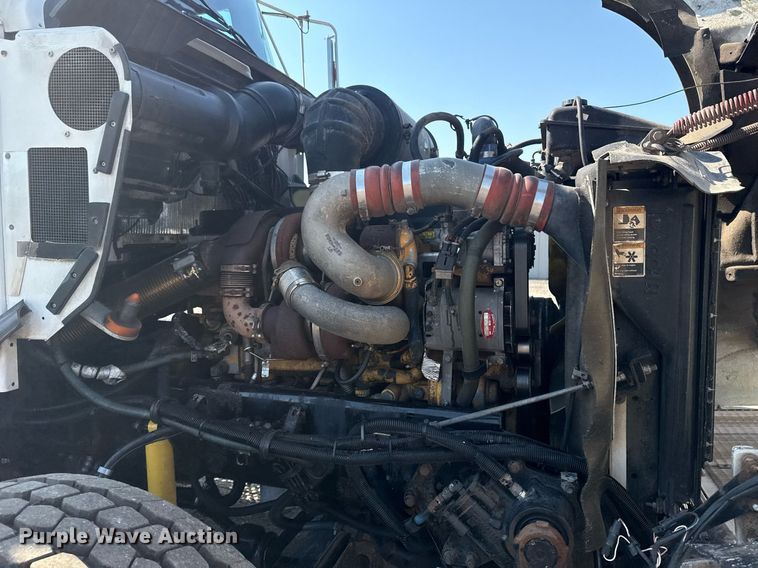 image for item EG5836 2006 Kenworth T800 vacuum truck