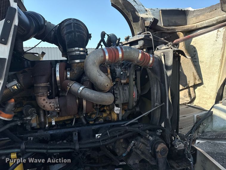 image for item EG5836 2006 Kenworth T800 vacuum truck