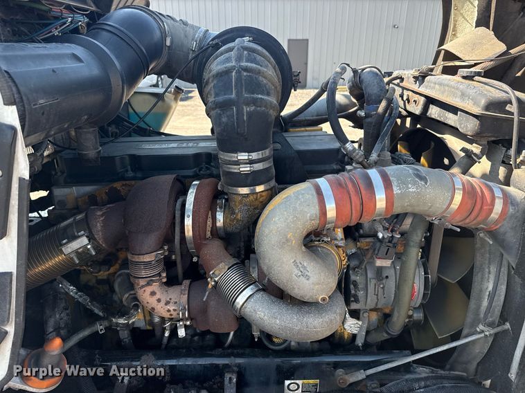 image for item EG5836 2006 Kenworth T800 vacuum truck