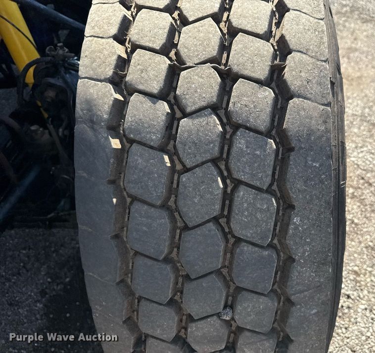 image for item EG5836 2006 Kenworth T800 vacuum truck