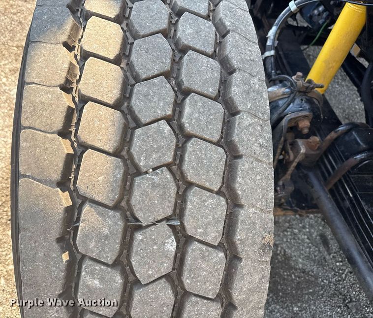 image for item EG5836 2006 Kenworth T800 vacuum truck