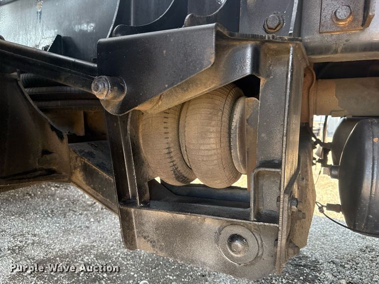 image for item EG5836 2006 Kenworth T800 vacuum truck