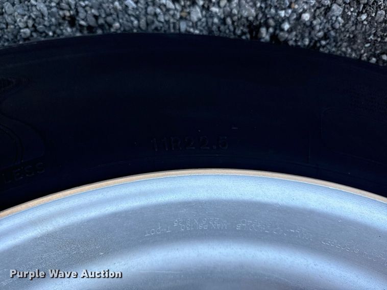 image for item EG5836 2006 Kenworth T800 vacuum truck