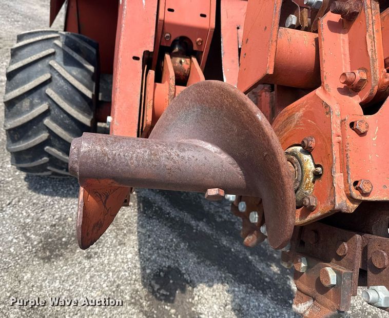 image for item EG5844 1991 Ditch Witch 5110 trencher