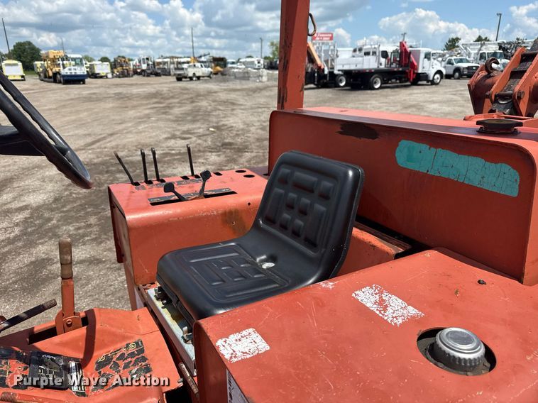 image for item EG5844 1991 Ditch Witch 5110 trencher