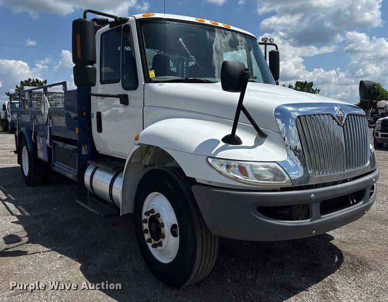 image for item EG5847 2010 International 4300 utility / service truck