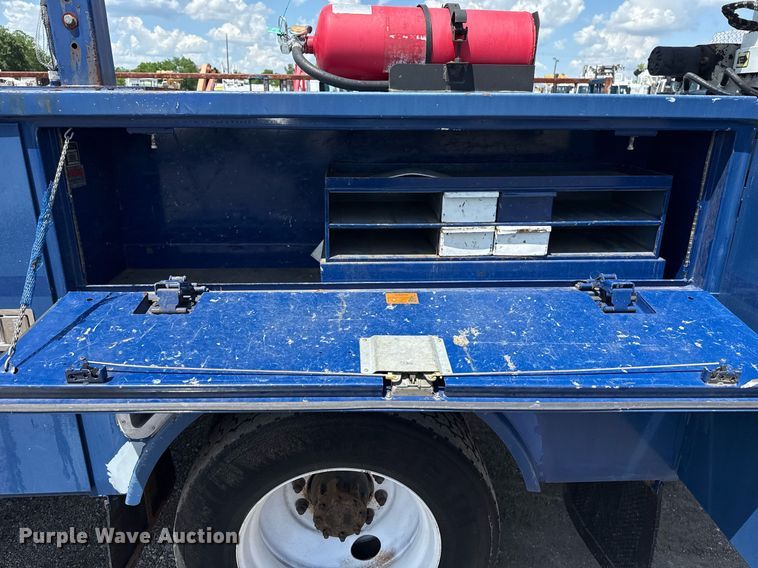 image for item EG5847 2010 International 4300 utility / service truck