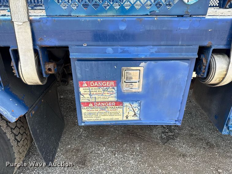 image for item EG5847 2010 International 4300 utility / service truck