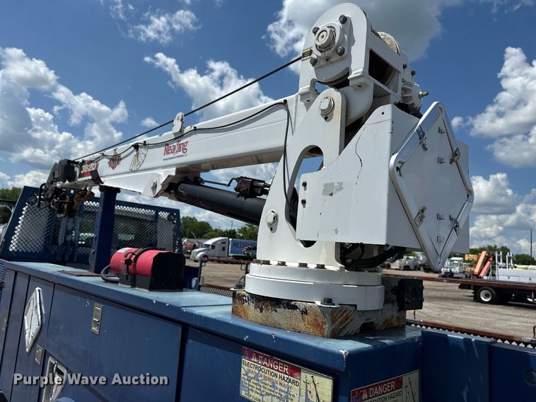 image for item EG5847 2010 International 4300 utility / service truck