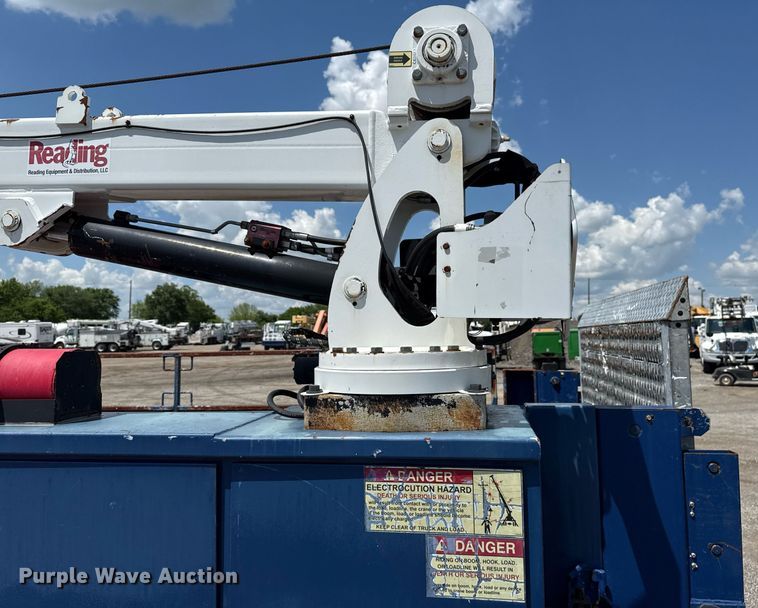 image for item EG5847 2010 International 4300 utility / service truck