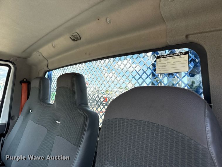 image for item EG5847 2010 International 4300 utility / service truck